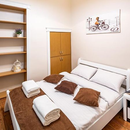 Avangard On Sholom Aleikhema St 7 Apart Apartment Lviv Bagian luar foto
